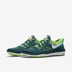 Women’s Nike Free TR Focus Flyknit Shoes